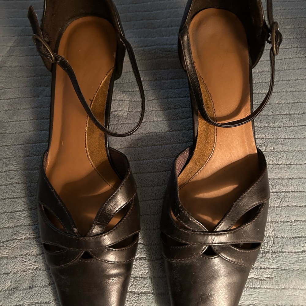 BrownStrappy Heels